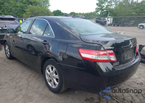 2011 Toyota Camry Le/Se/Xle z USA, uszkodzony, nr VIN 4T4BF3EK6BR182867